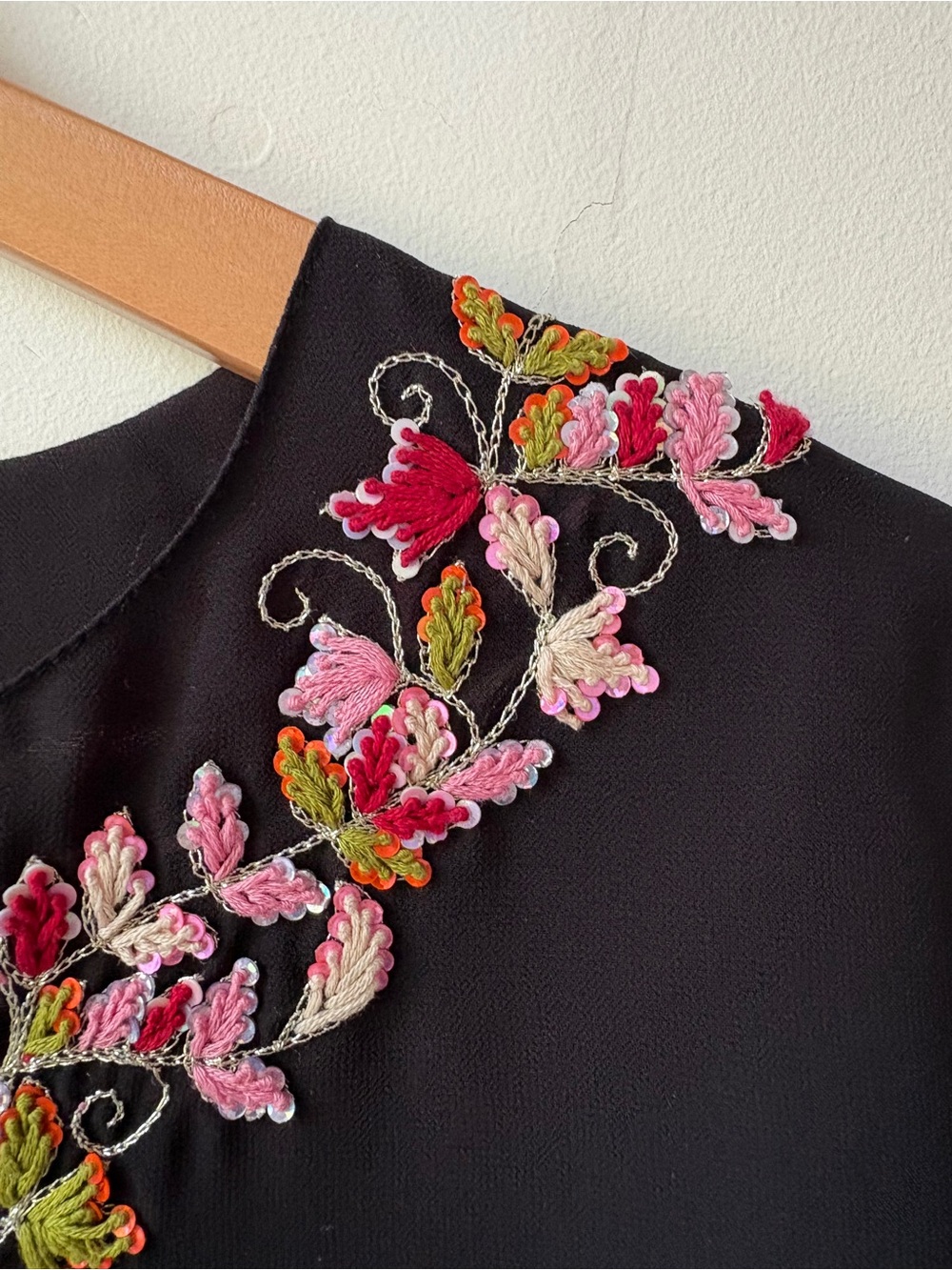 Parsley & Sage Boho Embroidered Top - Picture 8 of 13